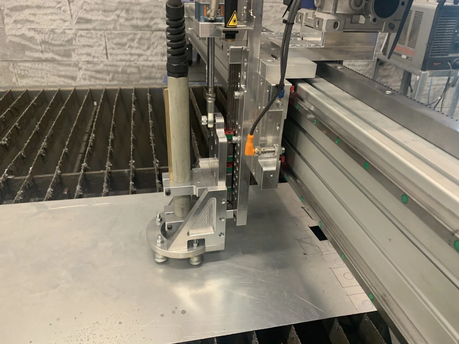 cnc-plasma-cutting-machine-plate-rider-5-min.jpg