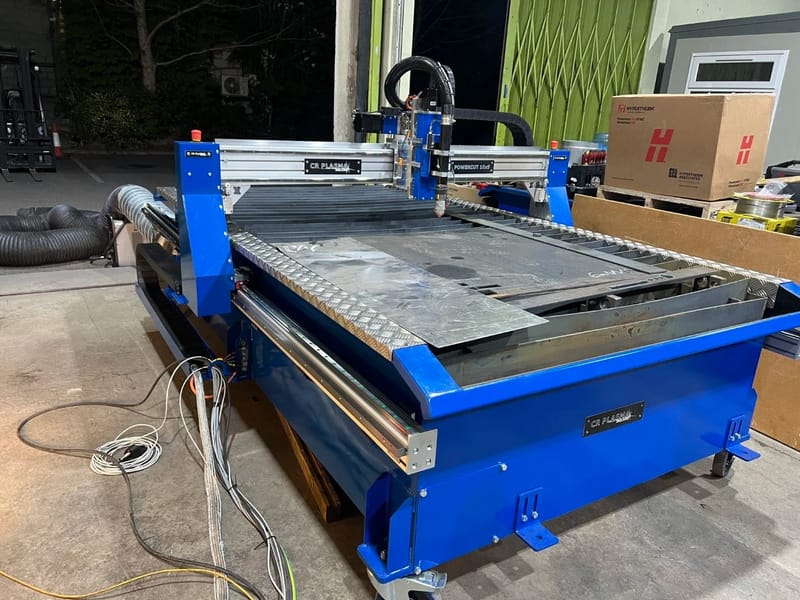 Powercut 10 x 5 with MAXPRO200: Serious Cutting Power